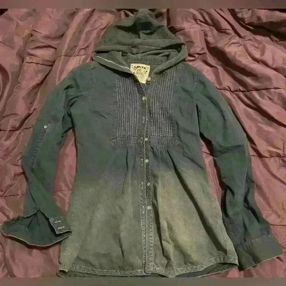 Levi’s umbre denim girls shirt size large  (12-14) - Picture 7 of 7